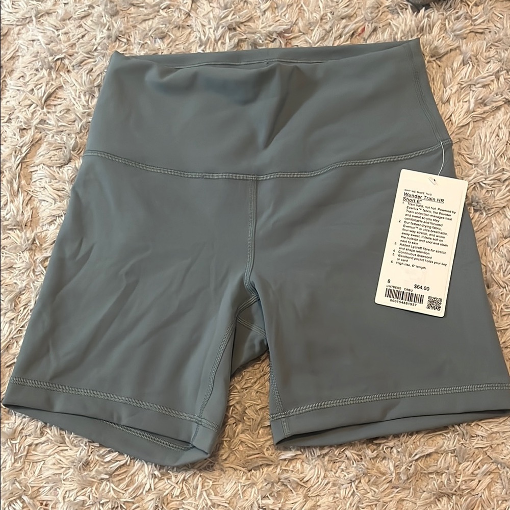 Women's Lululemon Wunder Train HR  Short 6” Size 8